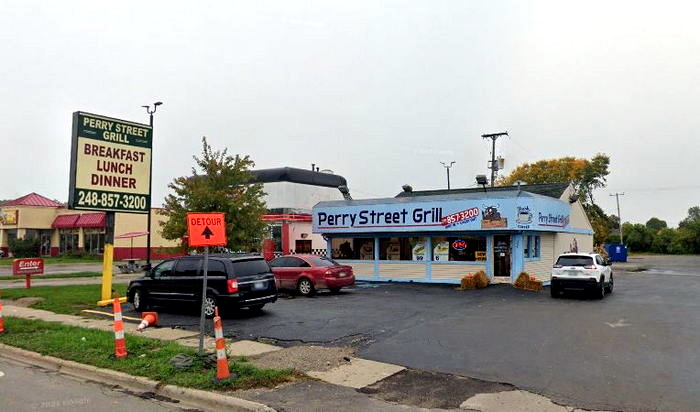 Arthur Treachers Fish & Chips - Pontiac - 756 N Perry St (newer photo)